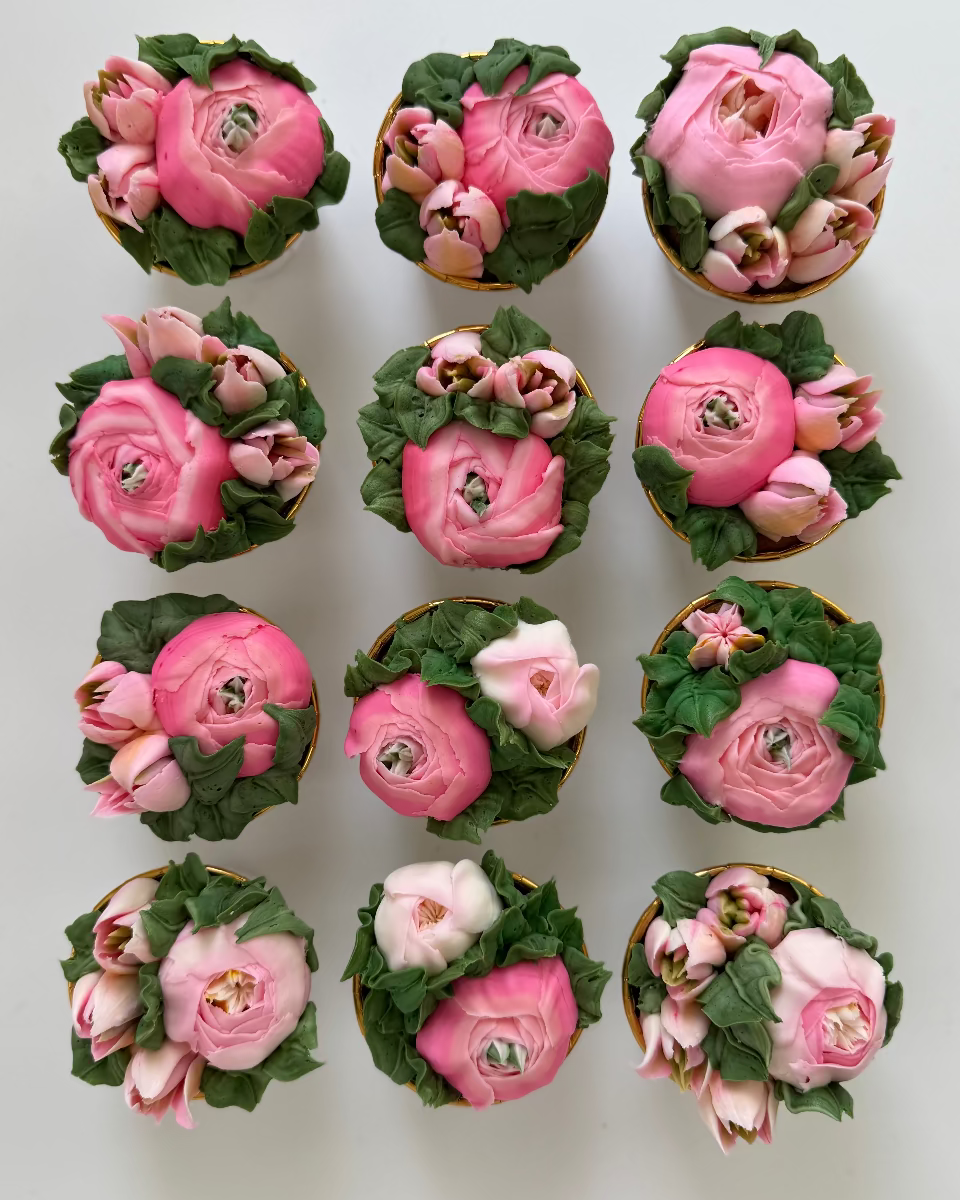 Sweet n Skinny Signature Bloom Cakes