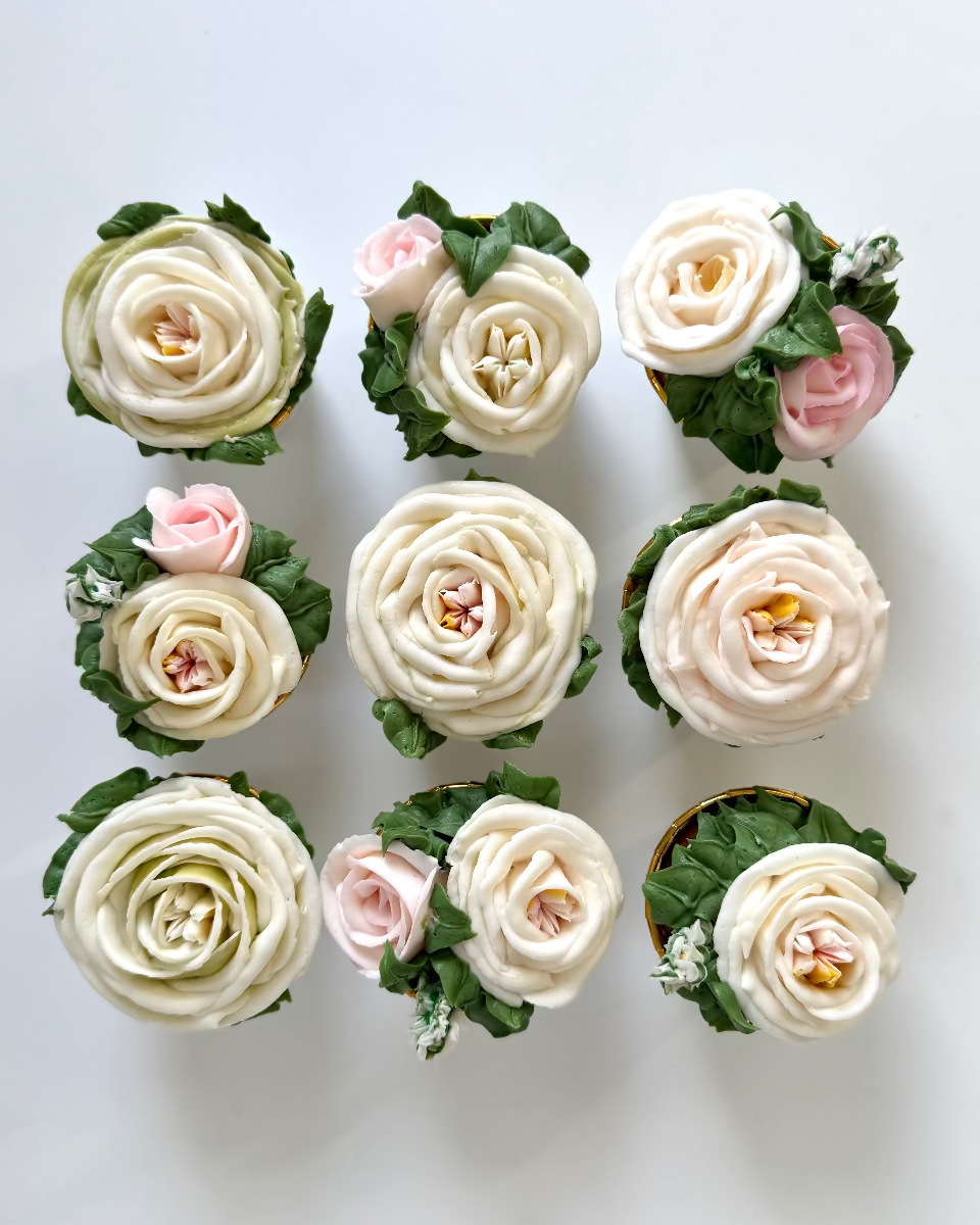 Sweet n Skinny Signature Bloom Cakes