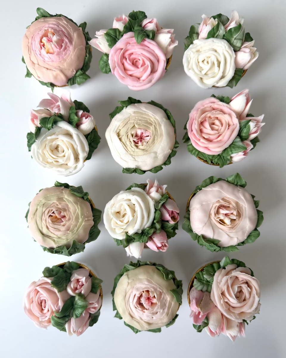 Sweet n Skinny Signature Bloom Cakes