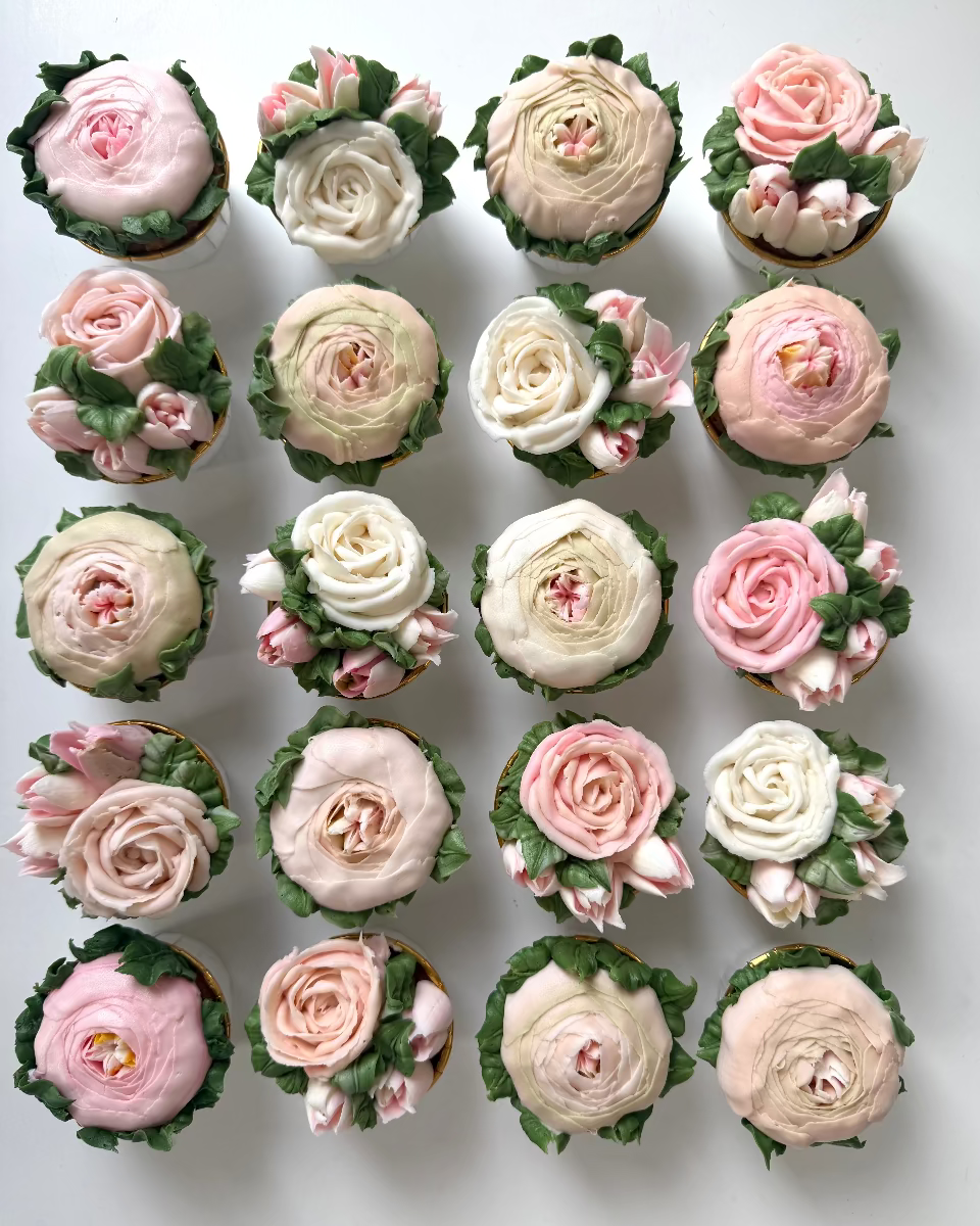 Sweet n Skinny Signature Bloom Cakes