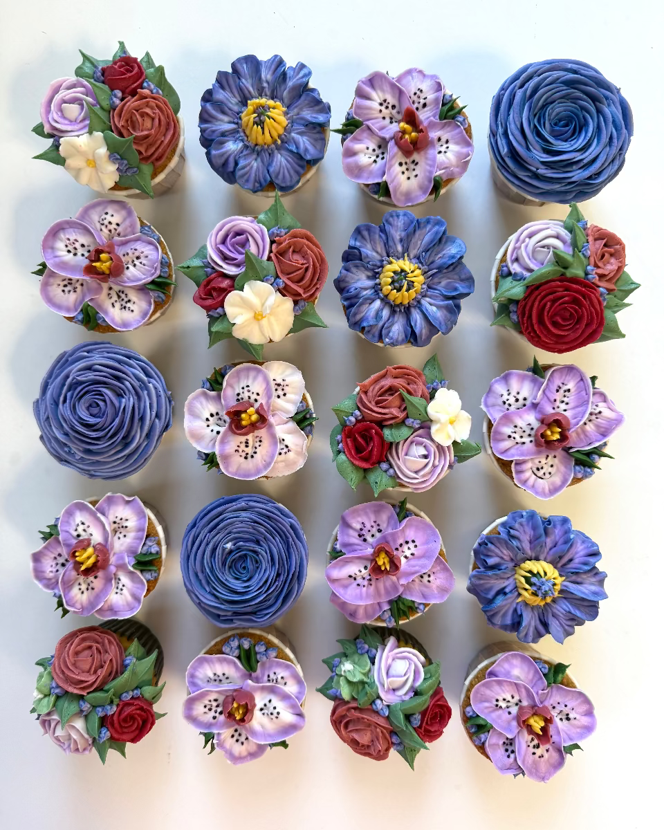 Sweet n Skinny Signature Bloom Cakes