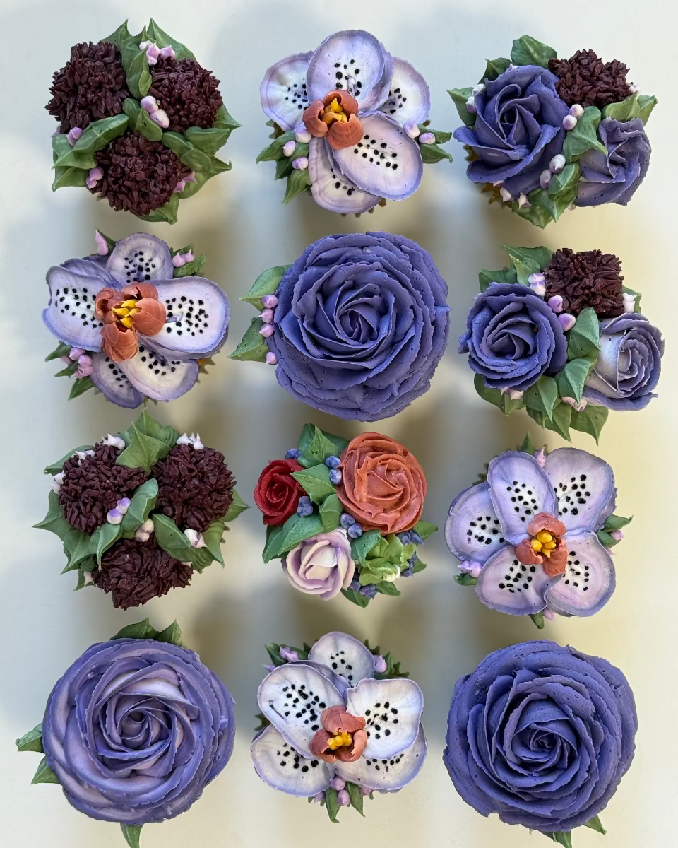 Sweet n Skinny Signature Bloom Cakes
