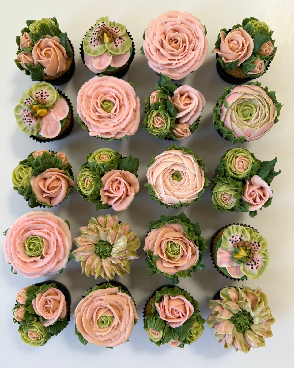 Sweet n Skinny Signature Bloom Cakes