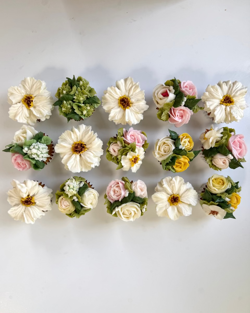 Sweet n Skinny Signature Bloom Cakes