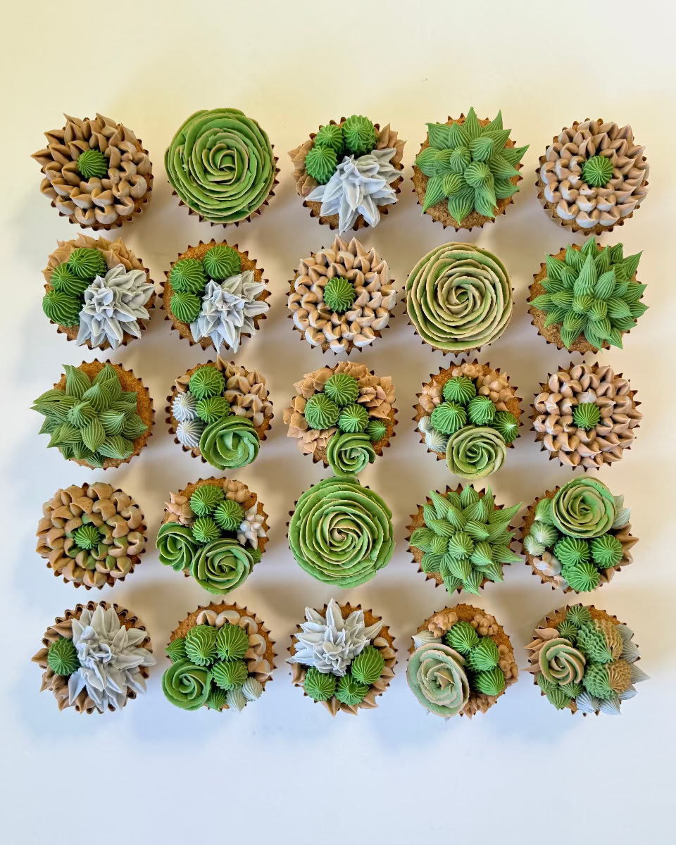 Sweet n Skinny Signature Bloom Cakes