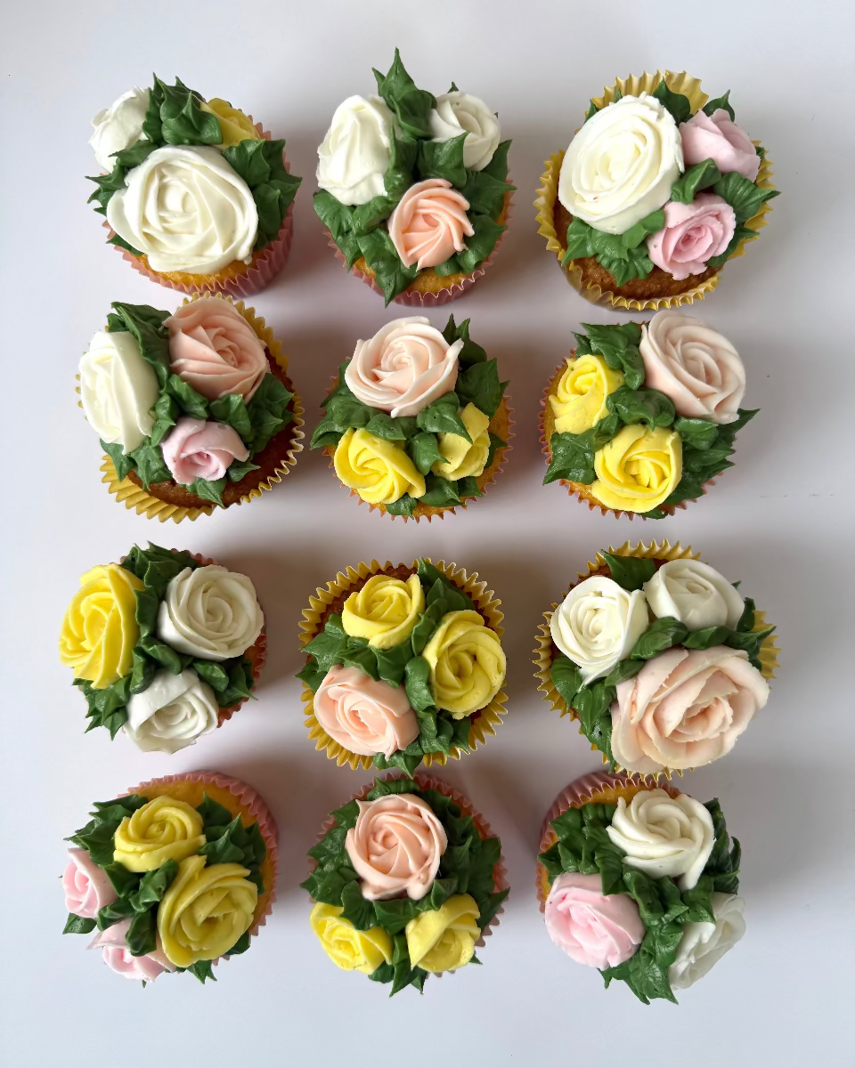 Sweet n Skinny Signature Bloom Cakes