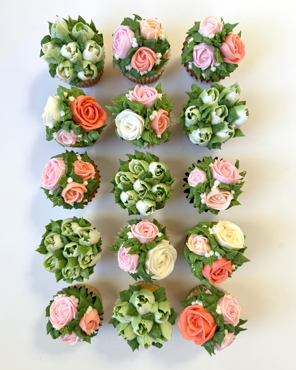 Sweet n Skinny Signature Bloom Cakes