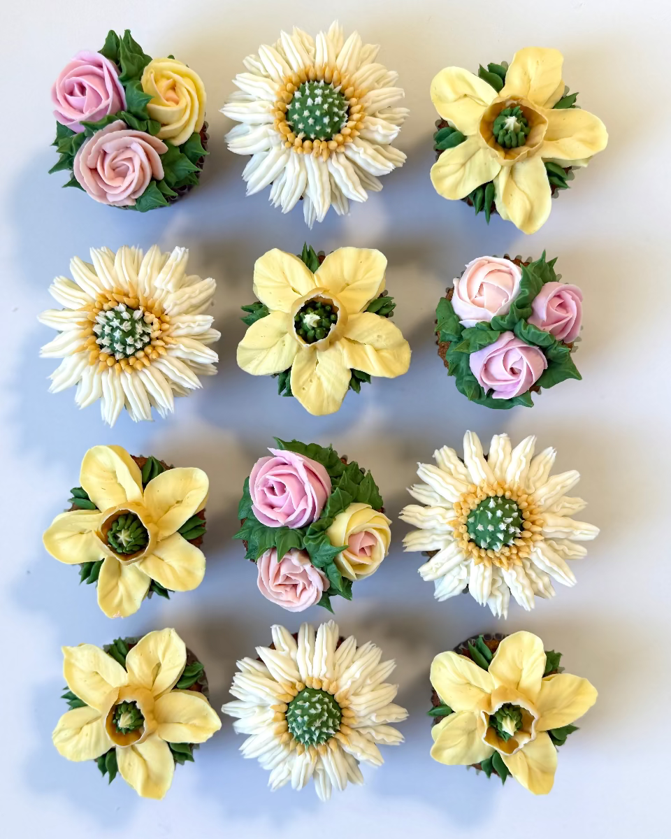 Sweet n Skinny Signature Bloom Cakes