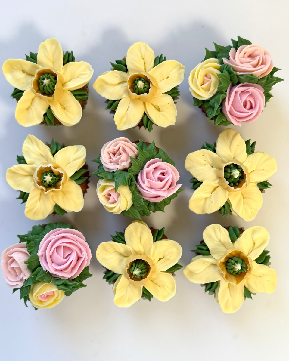 Sweet n Skinny Signature Bloom Cakes